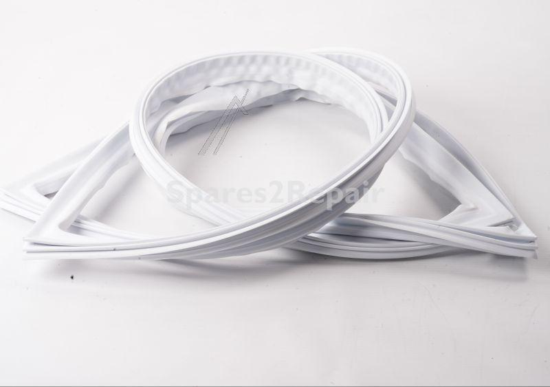 Refrigerator Door Seal - C00117761 482000028987 Magnetic Seal Lower Door Pw 653x [Whirlpool Indesit]